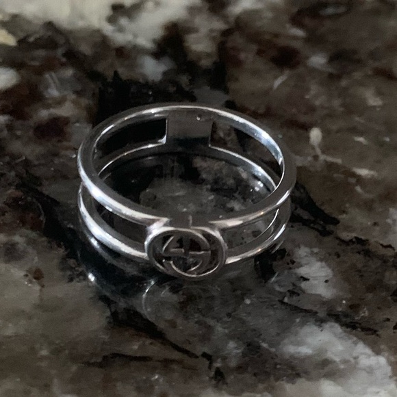 GUCCI Interlocking GG Ring, Sterling Silver 925, IT Size 17, USA Size Approx. 8 - Picture 4 of 10